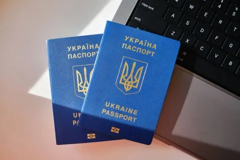 ID-картка та закордонний паспорт: як оформити за один візит