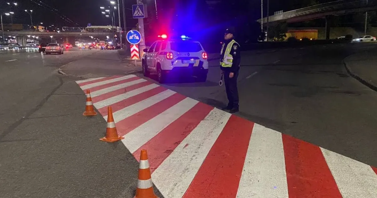 Вибухи і пожежа на Житомирській трасі: рух з Києва перекрито