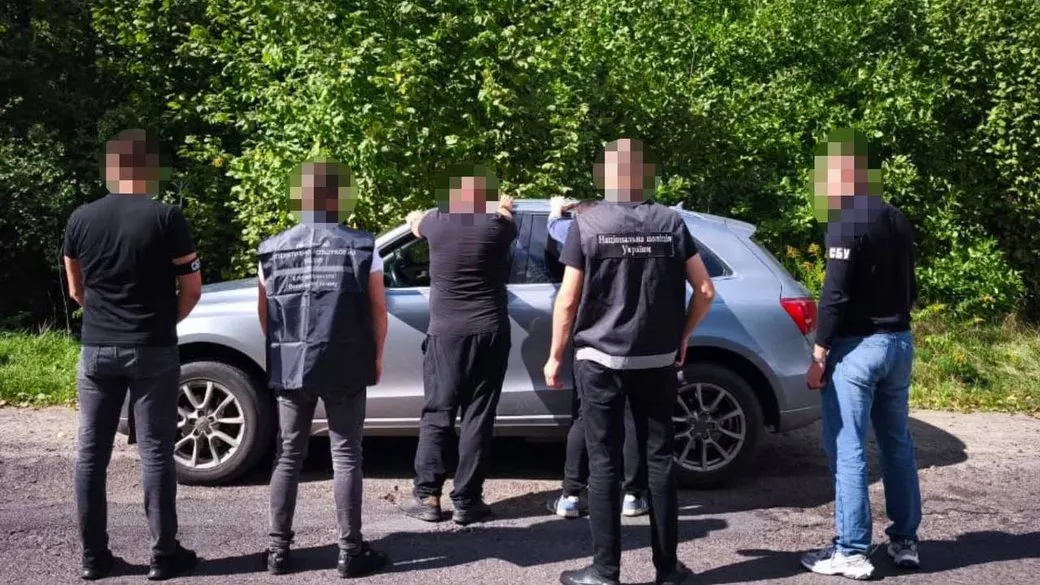 20 тисяч доларів за переправлення до Румунії: на Волині затримали підозрюваного
